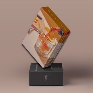 两峰夹小溪地湿又无泥的用法
